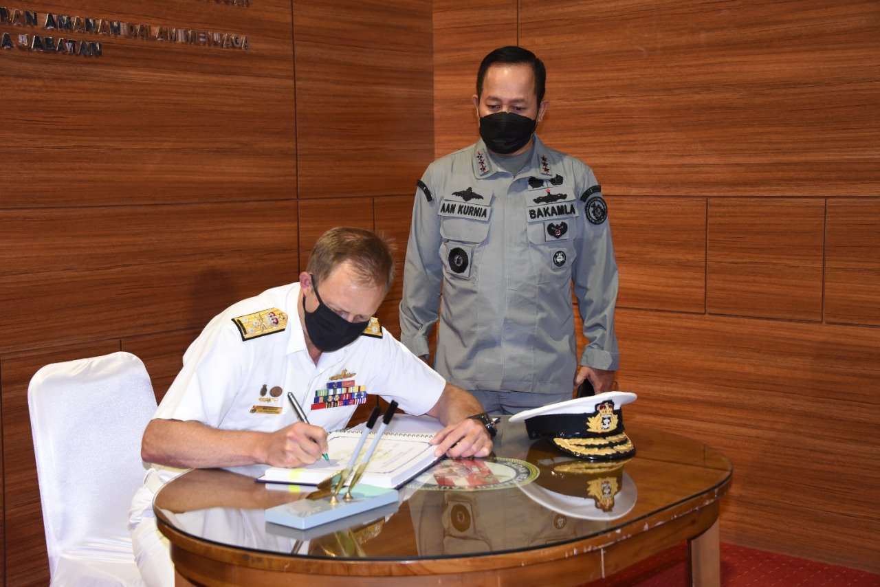 Kepala Bakamla RI Terima Kunjungan Kasal Australia dalam Hubungan Sahabat