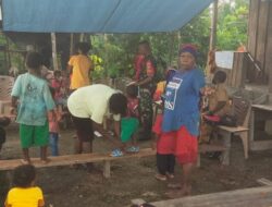 Babinsa Koramil Agimuga Dampingi Posyandu untuk Kesehatan Ibu dan Balita