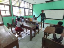 Satgas Yonif 126/KC Mengajar di Perbatasan karena Terbatasnya Guru