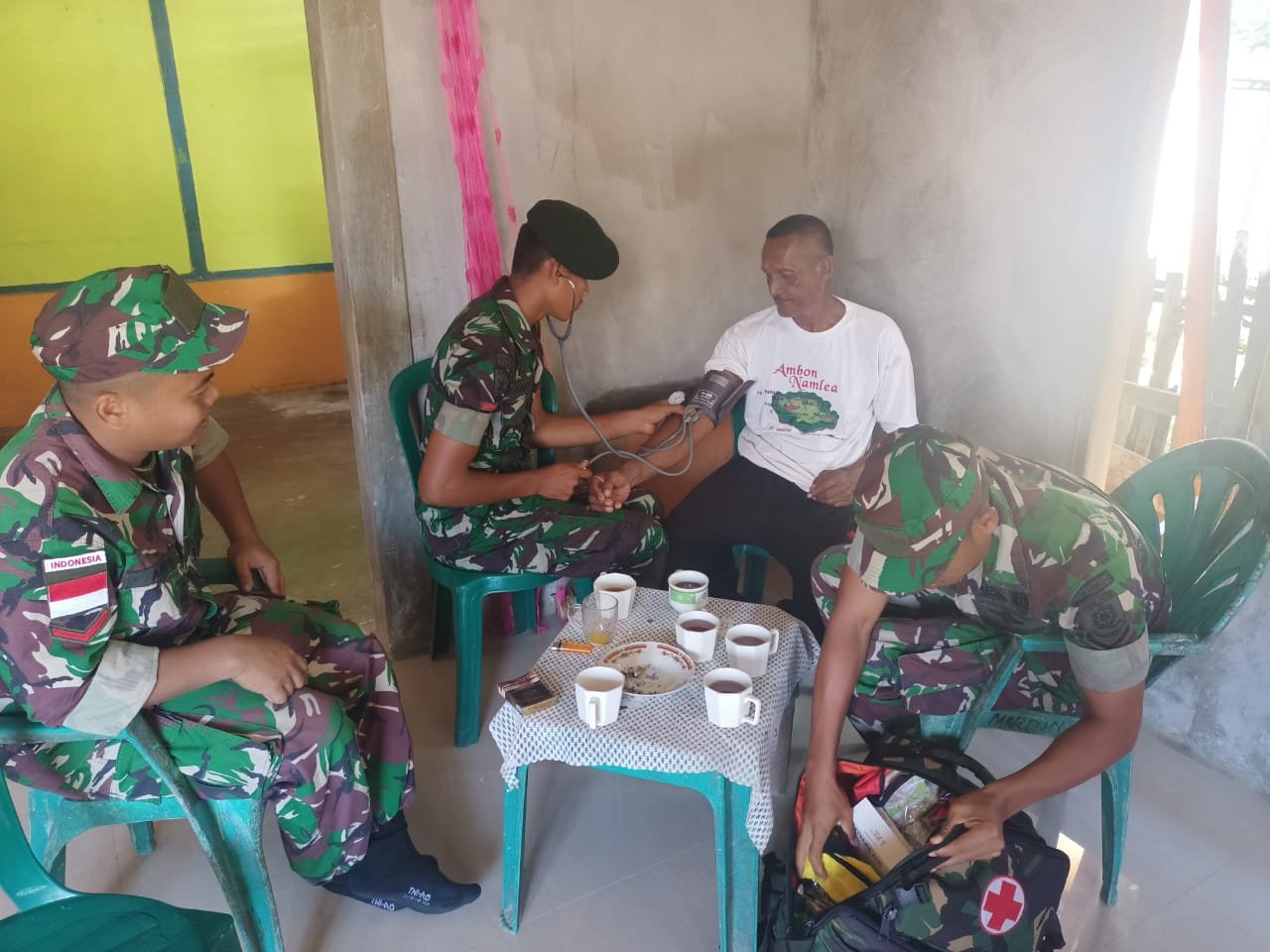 Satgas Yonarmed 1 Kostrad Lakukan Pemeriksaan di Iha