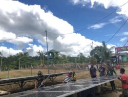 Satgas Pamtas Yonif 126/KC Rawat PLTS di Perbatasan untuk Atasi Kesulitan Rakyat