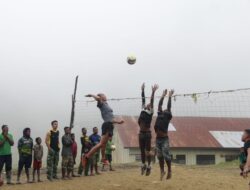 Yonif Raider 321 Kostrad Bahagiakan Anak-Anak di Pedalaman Papua