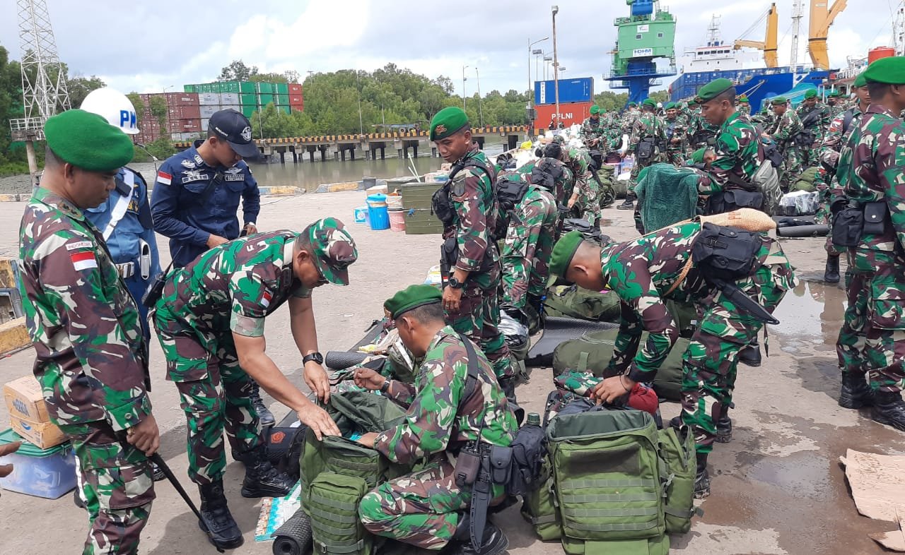 Sweeping Gabungan Kolakops Korem 174/ATW Tegakkan Aturan Satgas Pamtas RI-PNG Purna Tugas