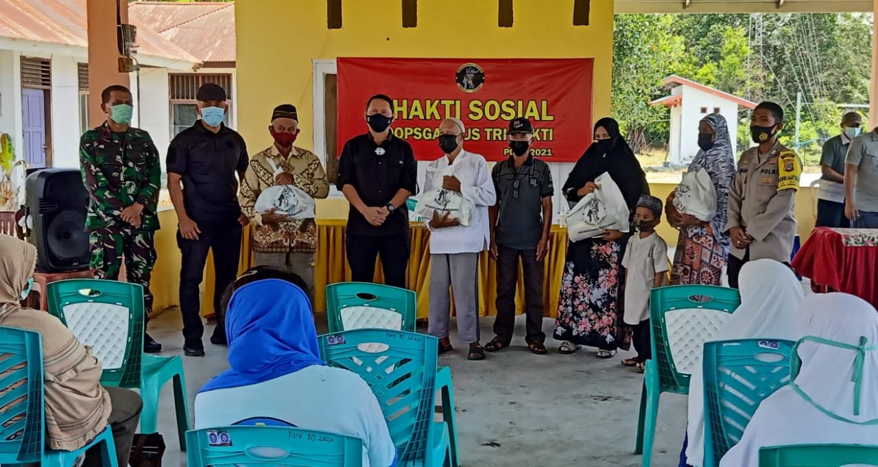 Ramadhan Momen TNI Polri dan Masyarakat Posokat Pererat Kebersamaan
