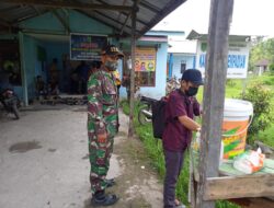 Babinsa Tebas Kawal PPKM Mikro di Wilayah Binaan Saat Lebaran