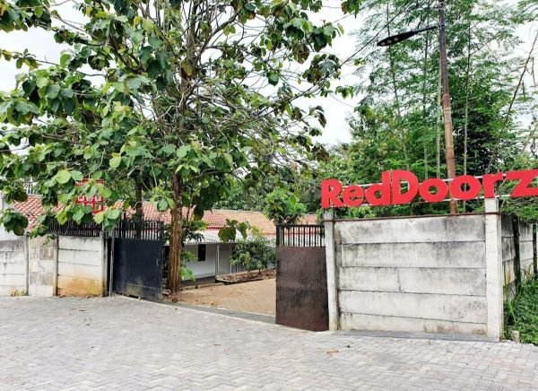 Kendaraan Operasional Polda di Red Doors, Warga Harap Polri Jaga Nama Baik