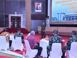 Mabes TNI Terima Sumbangan Susu dari PT Cisarua Mountain Dairy