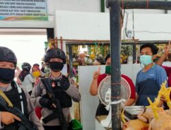 Brimob Kaltara Patroli di Pasar Bulungan, Ingatkan Protokol Kesehatan