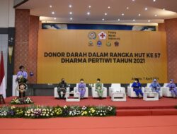 Istri Prajurit TNI Ratusan Orang Donor Darah Sambut HUT Dharma Pertiwi 57
