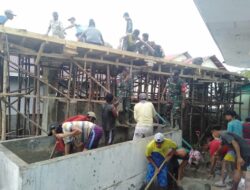 Satgas Yonarmed 1 Kostrad Gotong Royong Bangun Sarana Masjid Bantu Warga