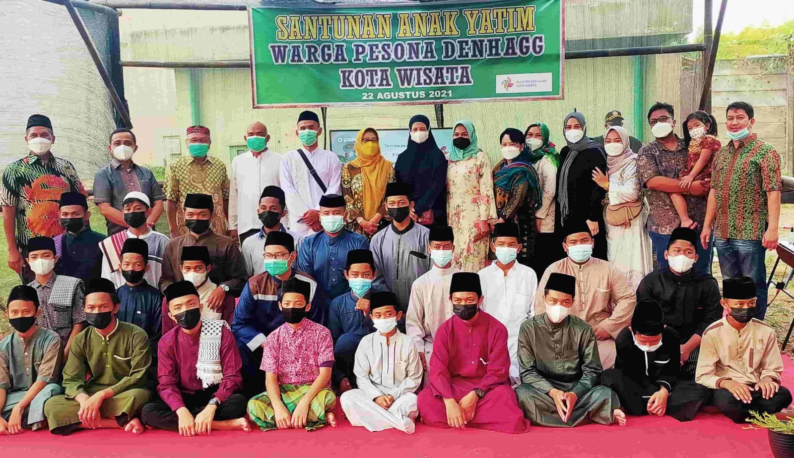 Kombes Pol Kurniadi dan PWKW RW Den Haag Santuni Anak Yatim