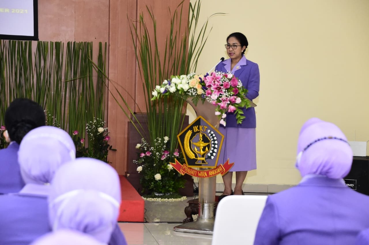 Ny Keke Bambang Suswantono Pimpin Sertijab IKKT PWA Gabungan II Itjen TNI