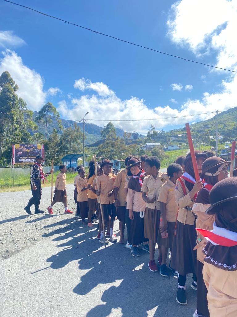 Kegiatan Pramuka Saka Wira Kartika Kodim 1714 Puncak Jaya untuk Siswa SD Inpres Mulia
