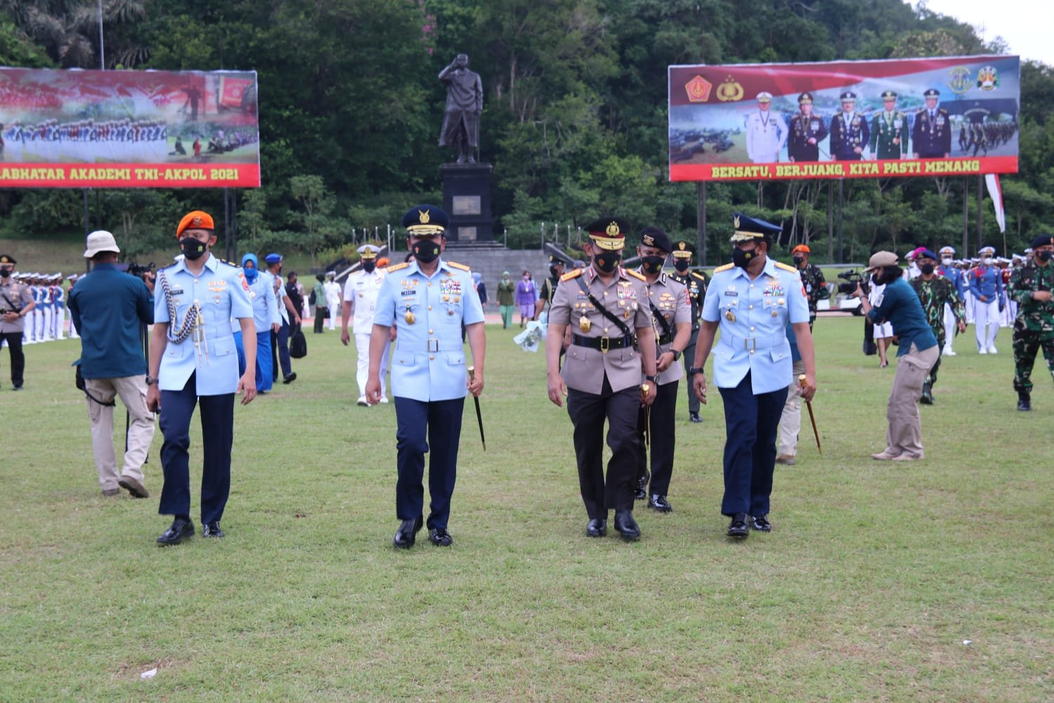 Wisuda Caprabhatar Akademi TNI dan Akpol Tahun Ajaran 2021/2022