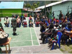 Koramil 1714-02/Ilu Gelar Karya Bakti dan Bakti Sosial Bersama Warga Sekitar Distrik Ilu