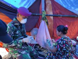 Satgas Kesehatan TNI Obati Warga Gempa di Kampung Sulbar