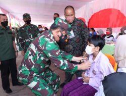Panglima TNI Tinjau Vaksinasi di SMPN Pekanbaru dan Dialog dengan Siswa