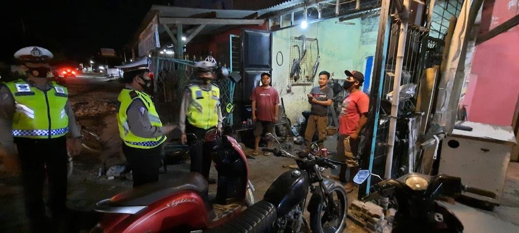 Ditlantas Polda Banten Patroli Dialogis Cegah Penyebaran Covid-19