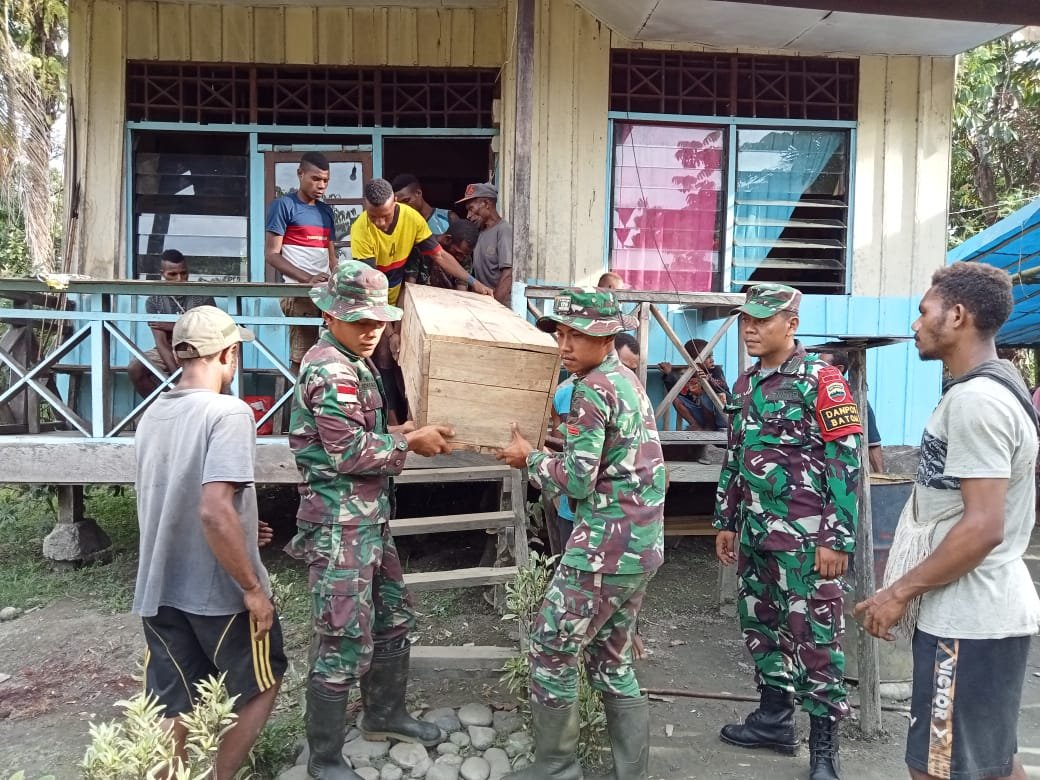 Yonif 126/KC Antarkan Duka ke Peristirahatan Terakhir dengan Berbela Sungkawa