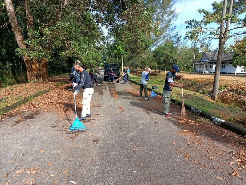 Sambut HUT ke-7 Bakamla RI, SB Babel Bersihkan Perkantoran