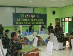 Vaksinasi Covid-19 oleh TNI di Tanah Papua