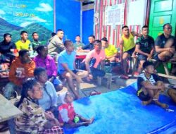 Pesta Nobar Piala Dunia Bareng Satgas Yonif Raider 142/KJ