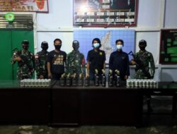Jelang Tahun Baru, Satgas Pamtas Yonif 642 Gagalkan Penyelundupan Puluhan Botol Miras