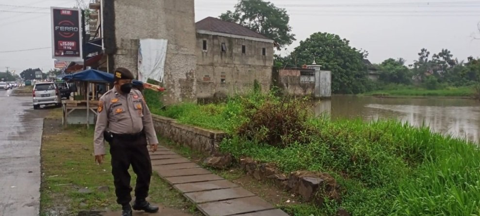 Polres Serang Kota Intensifkan Patroli Antisipasi Genangan dan Pohon Tumbang