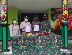 Satgas Pamtas Yonif 642 Serahkan Barang Bukti Penyelundupan ke Bea Cukai dan Karantina Entikong