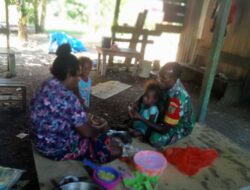 Program Babinsa Masuk Dapur Koramil 1710-07/Mapurujaya Jalin Kedekatan dengan Warga