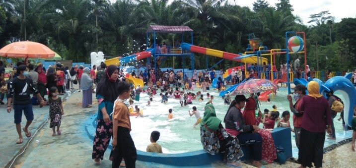 Peresmian Waterbom Bukit Kemuning: Ratusan Pengunjung Langgar Prokes, Penyelenggara Abaikan Surat Polri