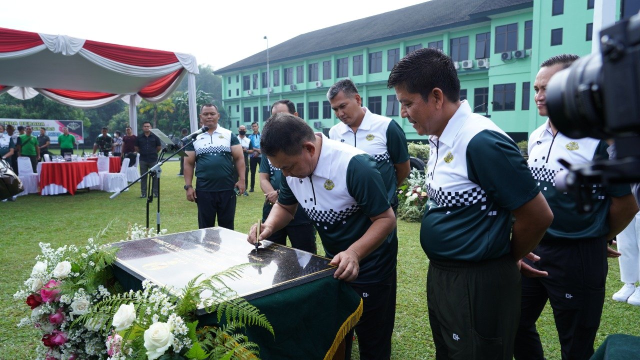 Kasad Resmikan Sport Center Pussenarhanud di Cimahi