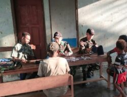 Satgas Yonif 143/TWEJ Utamakan Komsos dengan Layanan Kesehatan di Perbatasan RI-PNG