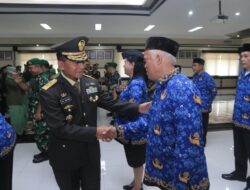 Kapusziad Pimpin Upacara Kenaikan Pangkat di Pusat Zeni TNI AD