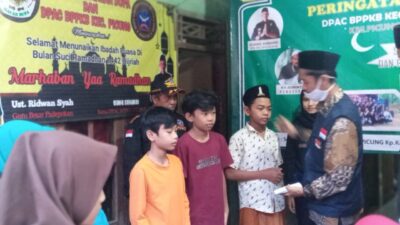 PKPS dan BPPKB DPAC Picung Gelar Bagi Takjil serta Santunan Puluhan Yatim-Fiatu
