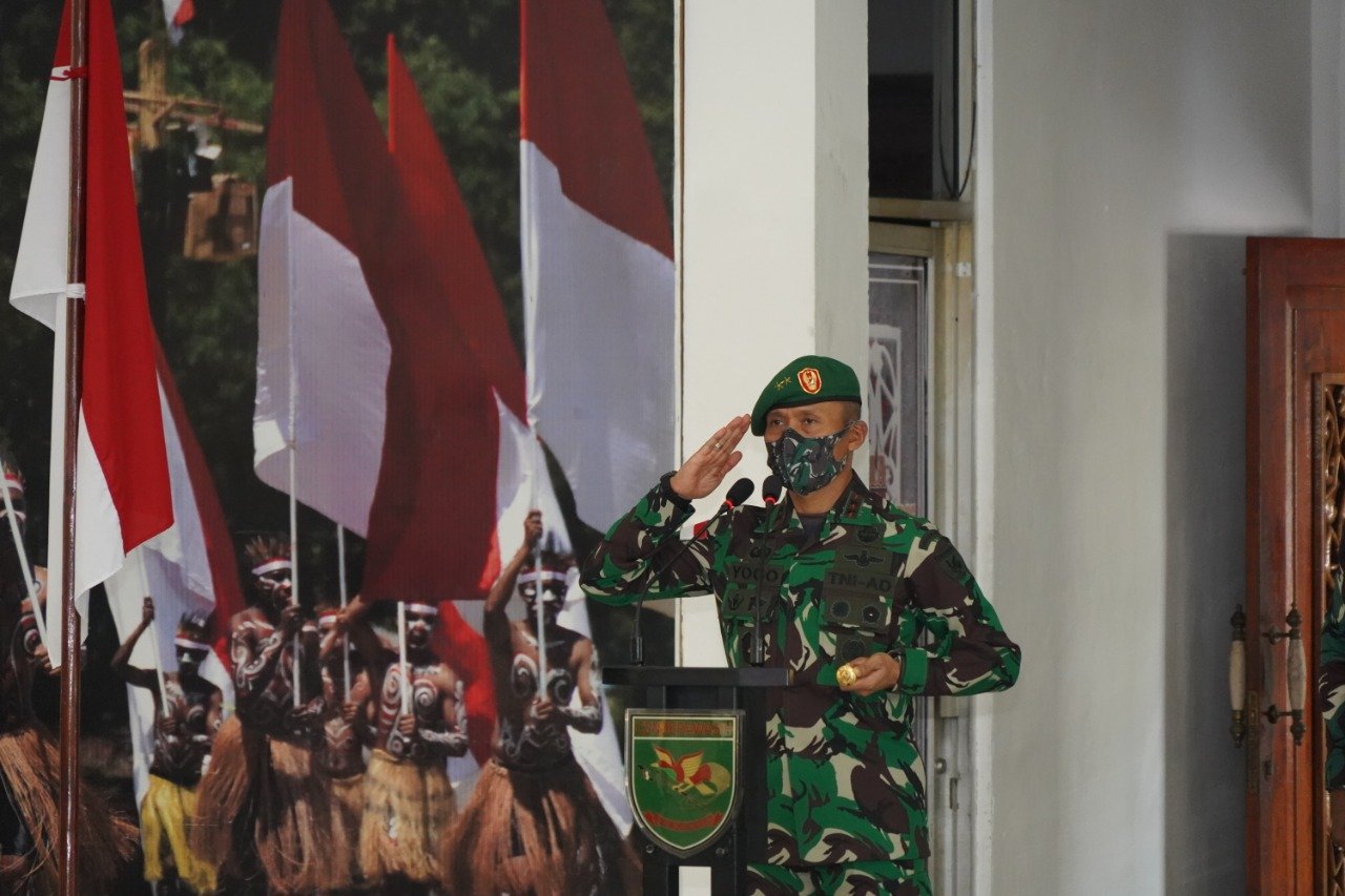 Pangdam XVII/Cenderawasih Pimpin Serah Terima Jabatan dan Tradisi Korps Pejabat