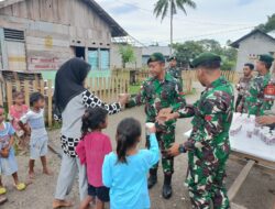 Jumat Berkah Satgas Yonarmed 1 Kostrad Layani Kesehatan Keliling dan Bagikan Bubur