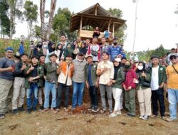 Kadis Pertanian Lebak Kunjungi Penanaman Sorghum di Desa Wanasari