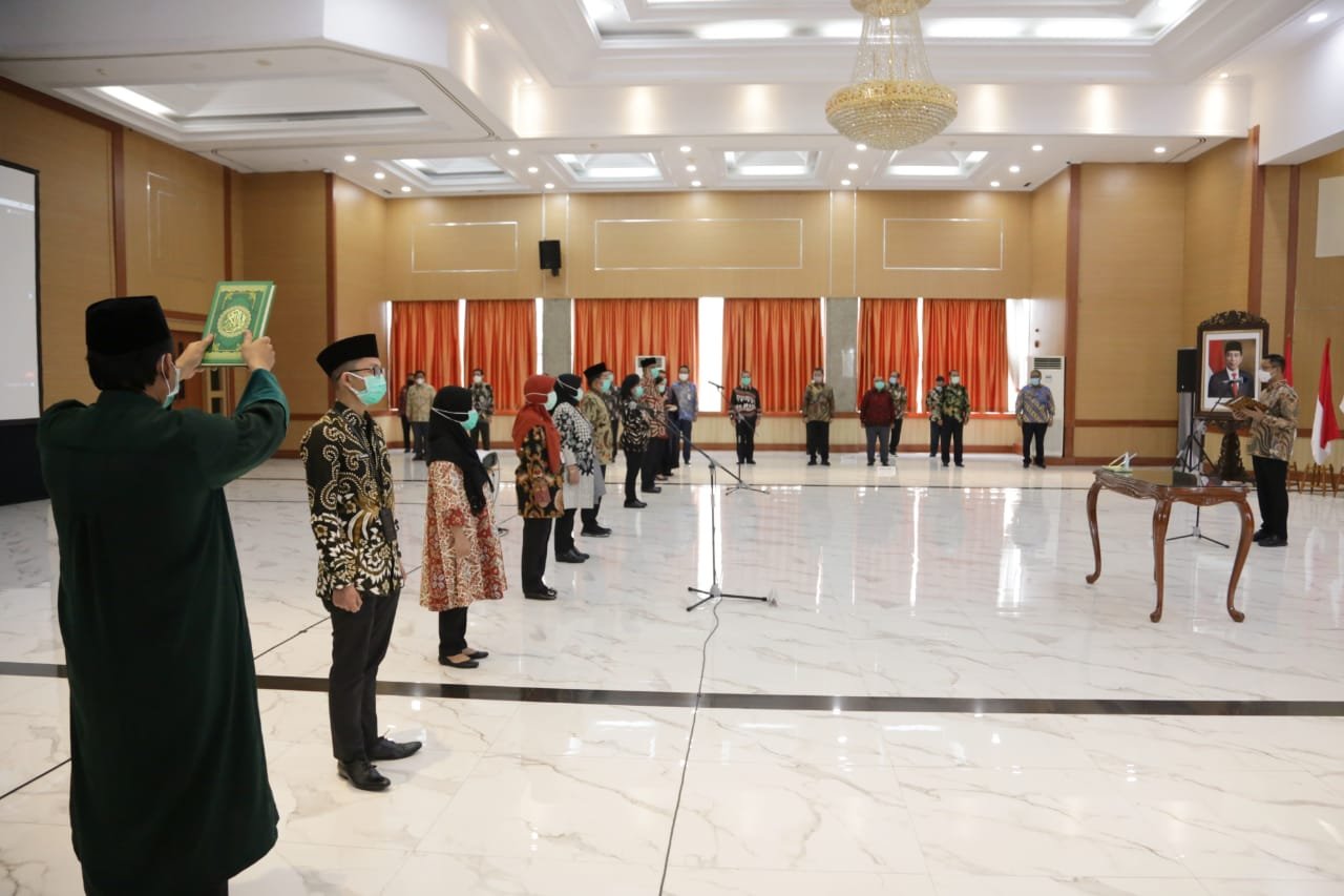 Mensos Lantik Pejabat Eselon II dan Fungsional, Ingatkan Hadir di Tengah Masyarakat Terdampak