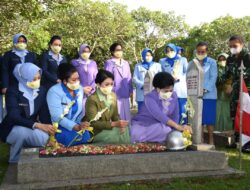 Jelang HUT ke-57, Ketum Dharma Pertiwi Ziarah ke TMPNU Kalibata