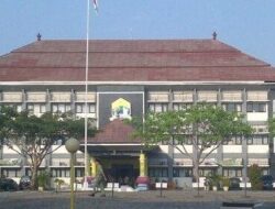 Bangunan Pemkot Serang Diduga Tak Miliki IMB, GMAKS dan LMPI Minta Audiensi ke DPRD