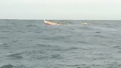 Perahu Terbalik di Perairan Banten Selatan, 17 Nelayan Jadi Korban, 1 Tewas