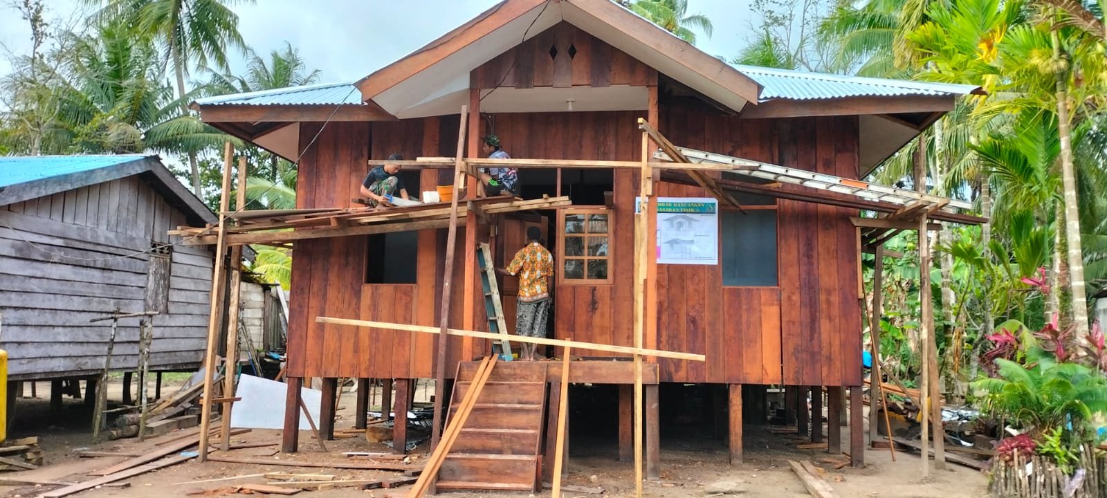 Satgas TMMD Mimika dan Warga Genjot Pekerjaan Jelang Penutupan