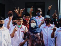 Calon Wawali Nomor 01 Gunting Pita Jalan Swadaya 8 Tanah Baru