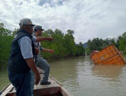 SPKKL TBK Evakuasi Kontainer Laka Kapal di Selat Malaka