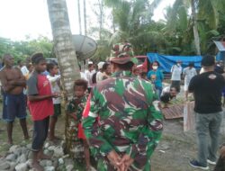 Babinsa Koramil 1710-07/Mapurujaya Rutin Gelar Komsos dengan Warga