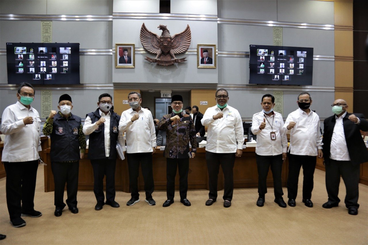 Ketua Komisi VIII DPR Yandri Susanto Puji Anggaran Kementerian Sosial