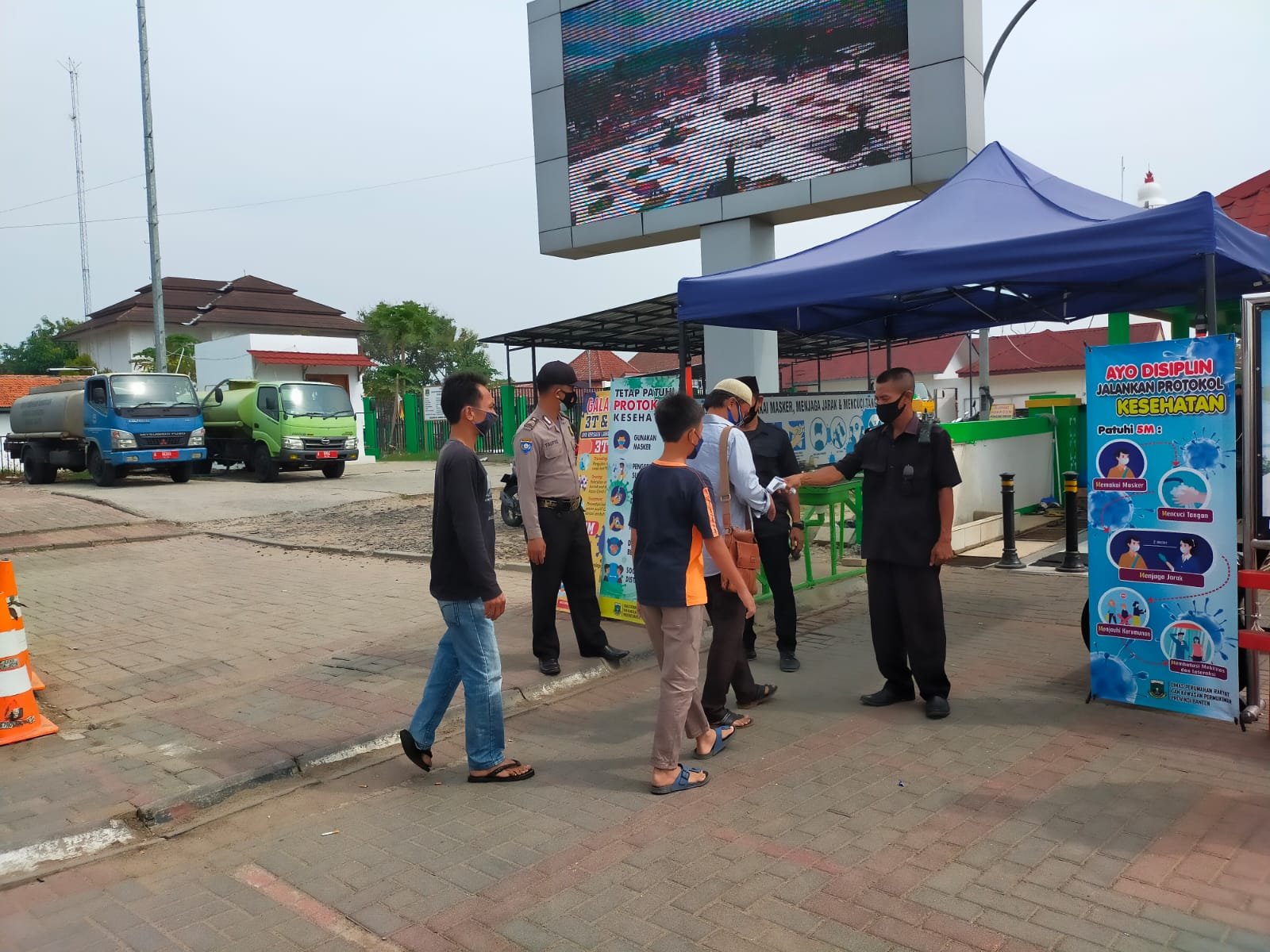 Patroli Dialogis Kasemen Polres Serang Kota Ingatkan Prokes