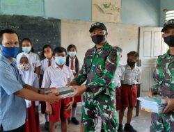 Satgas Yonif 642 Bagikan Buku dan Alat Tulis untuk Dukung Pendidikan Siswa Perbatasan RI-Malaysia