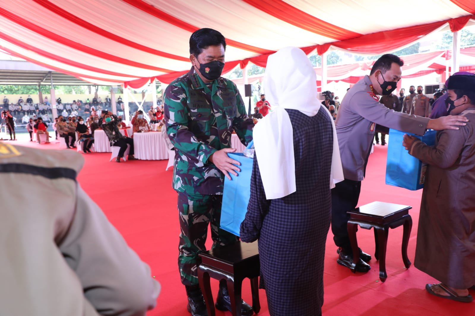 Panglima TNI dan Kapolri Beri Dukungan Psikososial untuk Anak Terdampak Covid-19